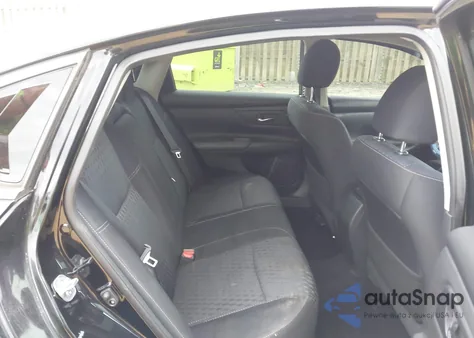 2016 Nissan Altima 2.5/2.5 S/2.5 Sl/2.5 Sr/2.5 Sv z USA, uszkodzony, nr VIN 1N4AL3AP8GN321327